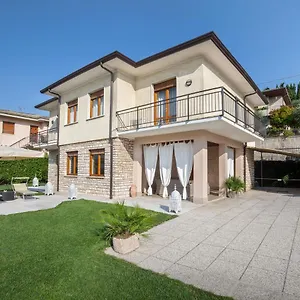 villa-viola-comoda-villetta-a-caprino-veronese.hotelinveneto.com/